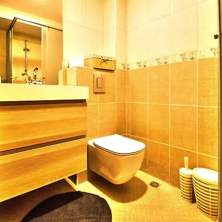 Travellino Serviced *