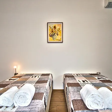 Travellino Serviced Apartman Burgasz